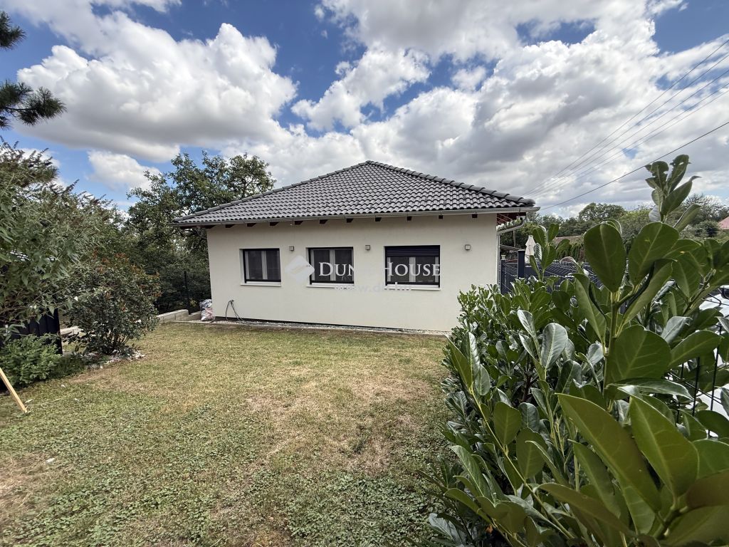 9700 Szombathely , Olad/csendes mellékutca — 1/73