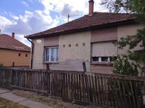Eladó Ház 5137 Jászkisér , 5137 Jászkisér, csendes