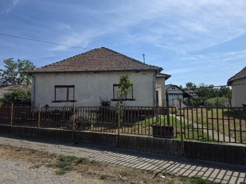 Eladó Ház 5244 Tiszaszőlős , 5244 Tiszaszőlős, Központi