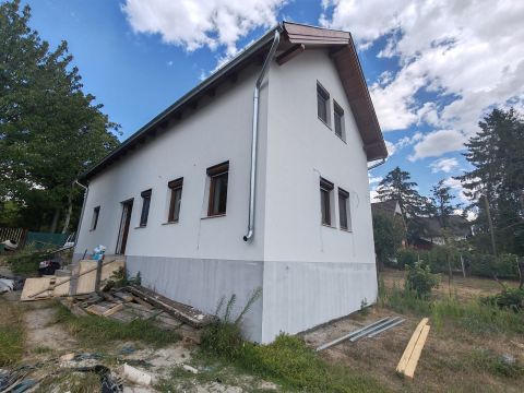 Eladó Ház 2141 Csömör 