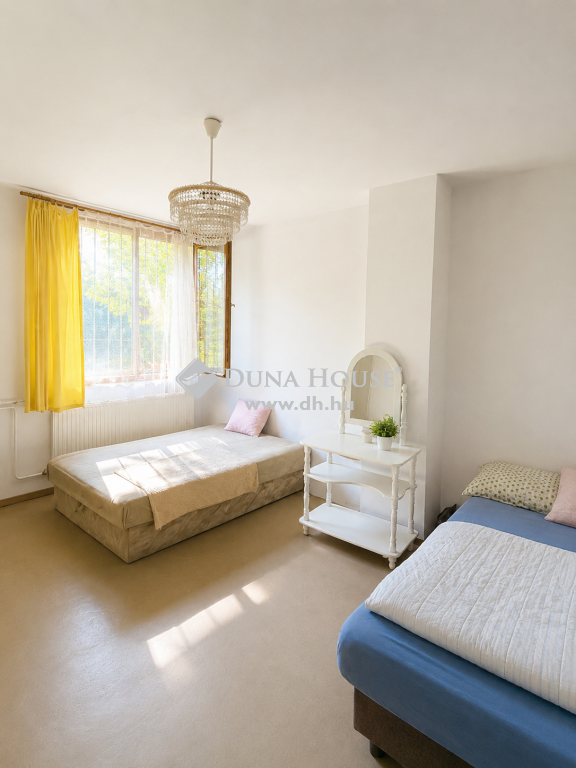 8220 Balatonalmádi , Balatonalmádi — 1/13