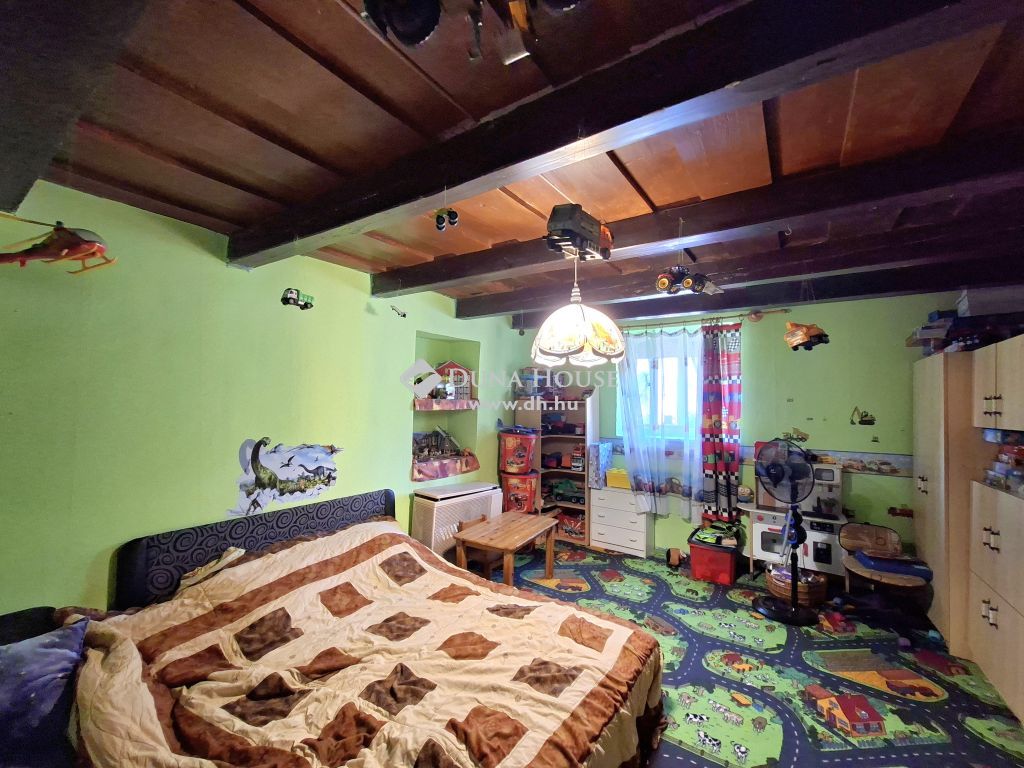 8142 Úrhida , Ikerház építésére is alkalmas, 3746 m2-es telek, házzal — 1/24