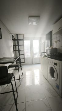 Eladó Üzlethelyiség 1085 Budapest 8. kerület , Bródy Sándor utca közelében