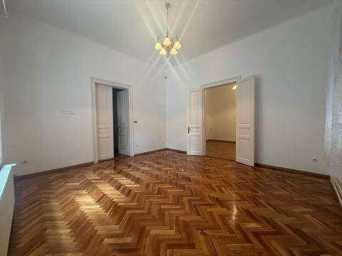 Eladó Lakás 1081 Budapest 8. kerület 