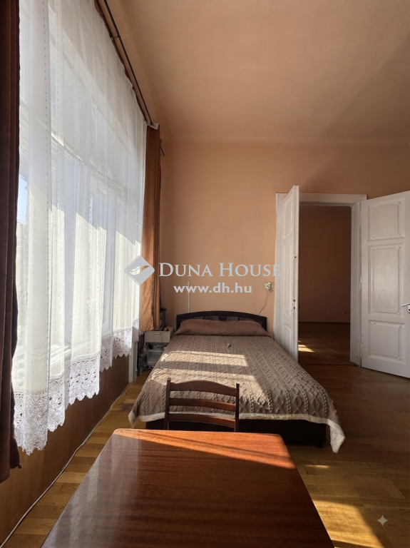 For sale Flat Budapest VI. kerület, 