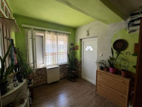 Eladó Ház 9131 Mórichida Hunyadi utca közelében