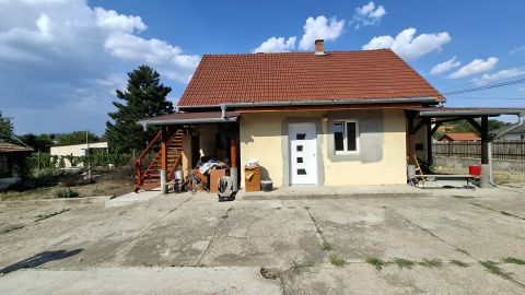 Eladó Lakás 2162 Őrbottyán TÁGAS,3 SZOBÁS FÖLDSZINTI LAKÁS SAJÁT TELEKRÉSSZEL ŐRBOTTYÁN