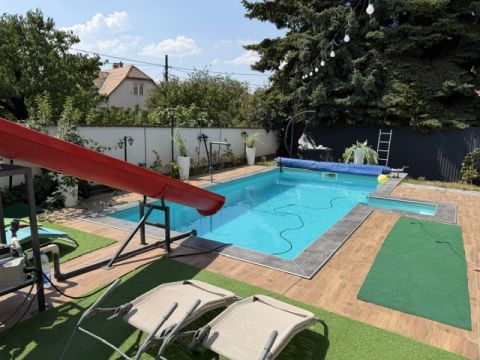 Kiadó Lakás 1171 Budapest 17. kerület , Debercsény utca és Szigetcsép utca környékén