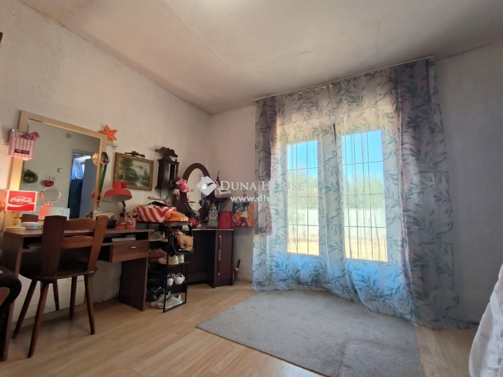 4078 Debrecen — 1/9