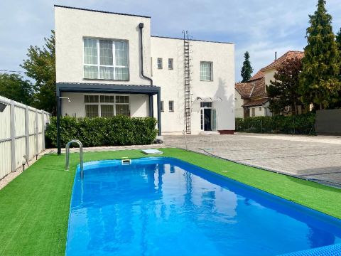 Eladó Lakás 8600 Siófok , 8600 Siófok, belváros