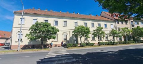 Eladó Lakás 8300 Tapolca 