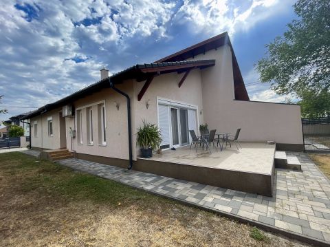 Eladó Ház 2337 Délegyháza 