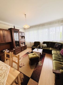 Eladó Lakás 4032 Debrecen Az Egyetem főépülete közelében.