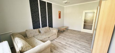 Eladó Lakás 6000 Kecskemét , Belvárosi 2 szobás erkélyes lakás