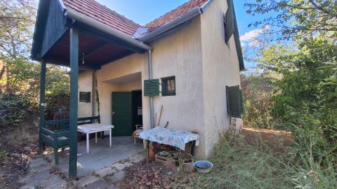 Eladó Ház 8093 Lovasberény 