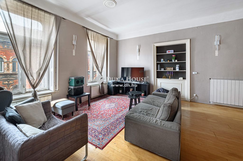 Eladó Lakás Budapest VI. kerület, 