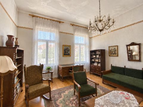 Eladó Lakás 1067 Budapest 6. kerület , 1067 Budapest 6, Terézváros (Oktogon közelében)