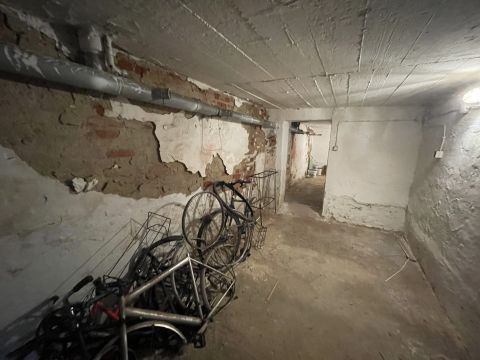 Eladó Tároló/Raktár 9700 Szombathely , Széll Kálmán utcában