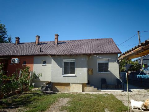 Eladó Ház 5000 Szolnok 5000 Szolnok, Csendes