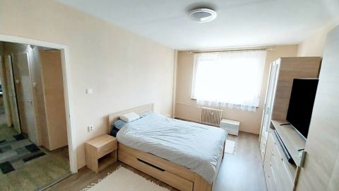 Eladó Lakás 2800 Tatabánya A Csónakázó-tó közelében eladó lakás.