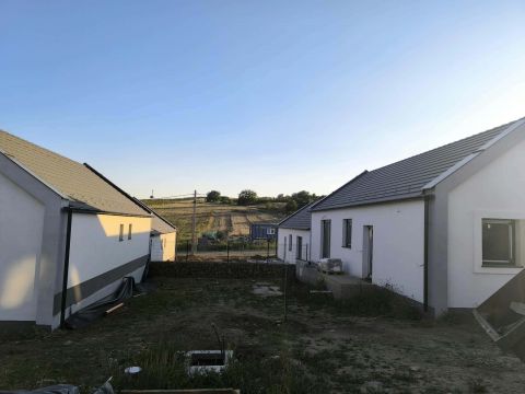 Eladó Ház 2612 Kosd 