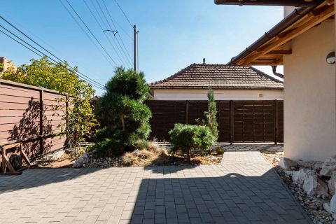Eladó Ház 1172 Budapest 17. kerület ÚJCSABA, N+3 SZOBÁS, 107m2, KITŰNŐ ÁLLAPOTÚ IKERHÁZ