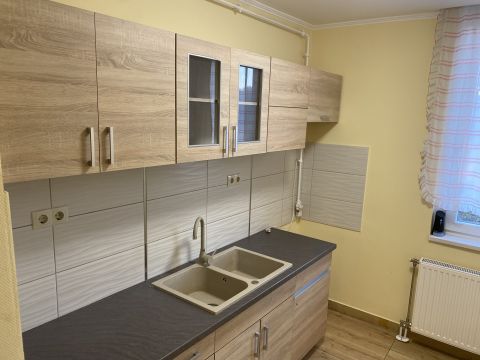 Eladó Lakás 8060 Mór , Kodályban