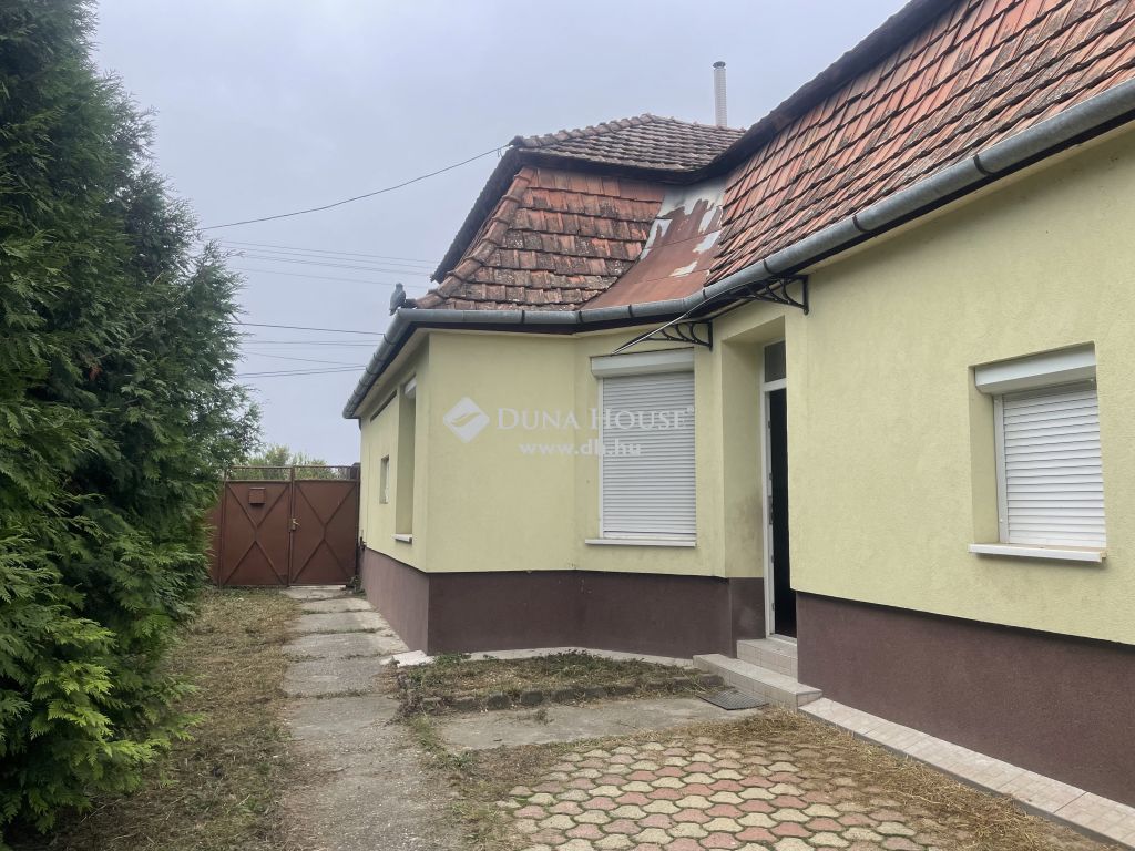 6527 Nagybaracska — 1/23