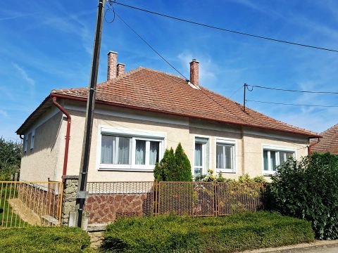 Eladó Ház 9343 Beled , Beleden eladó 3 szobás családi ház, 2113m2 telekkel