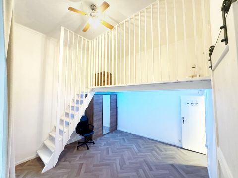 Eladó Lakás 1085 Budapest 8. kerület , Palotanegyedben önálló hrsz.-al rendelkező garzon eladó! 
