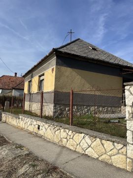 Eladó Ház 9090 Pannonhalma , Pannonhalma, Kossuth Lajos utca