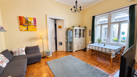 Eladó Lakás 1067 Budapest 6. kerület , Polgári otthon az Oktogon mellett