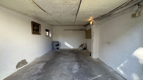 Eladó Parkoló 4400 Nyíregyháza , Eperjes utca közelében 