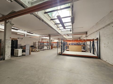 Kiadó Tároló/Raktár 9028 Győr 