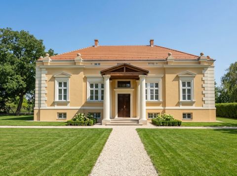 Eladó Ház 3562 Onga , ***XIX.SZÁZADI KLASSZICISTA NEMESI KÚRIA***