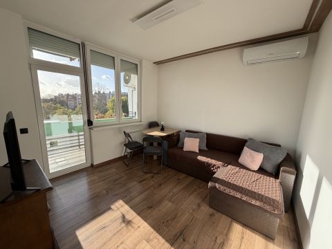 Eladó Lakás 1214 Budapest 21. kerület , Erdősor utca és Puli sétány sarka