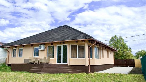Eladó Ház 8045 Isztimér , Központ közelében