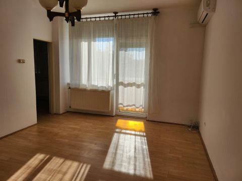 Kiadó Lakás 8200 Veszprém , Veszprém
